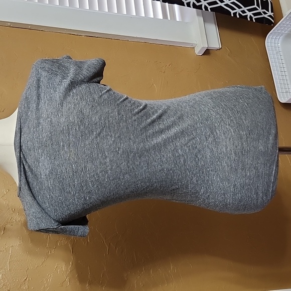 Official NFL Pittsburgh Steelers V-neck gray tee shirt - Picture 2 of 2